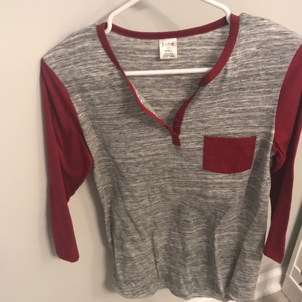 Grey/burgundy 3/4 Sleeve